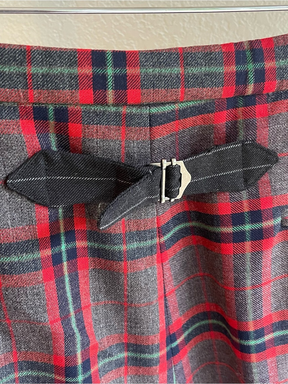 Vintage 50s 60s Women's Red plaid tartan trousers gray tone upcycled - Picture 5 of 12